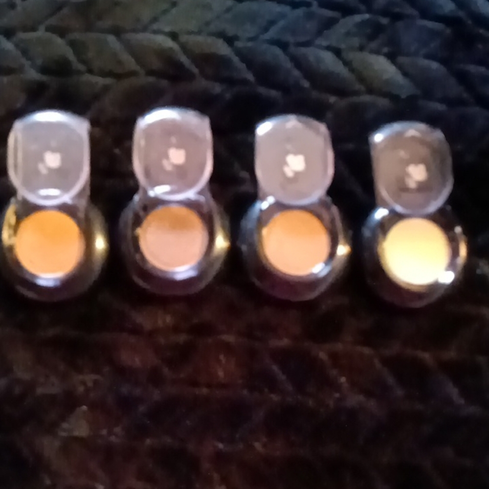 Lancome Gold and Brown Eyeshadow Palette Shimmery Finish